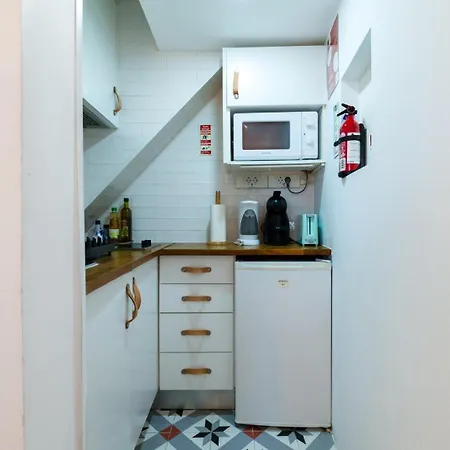 Basement Flat In The Heart Of Alfama Lisboa