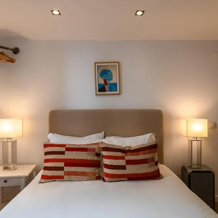 Basement Flat In The Heart Of Alfama Διαμέρισμα *