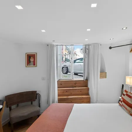 Διαμέρισμα Basement Flat In The Heart Of Alfama *