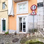 Basement Flat In The Heart Of Alfama Appartamento *