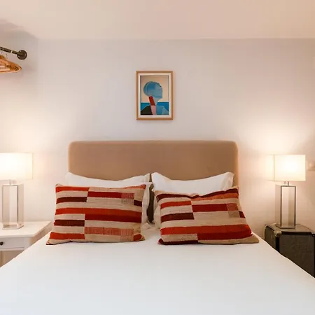 Basement Flat In The Heart Of Alfama *