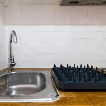 Basement Flat In The Heart Of Alfama *
