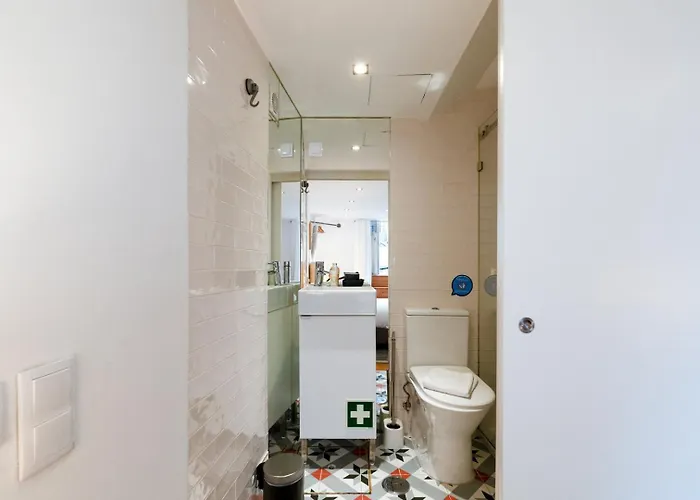 아파트 Studio Basement Flat In The Heart Of Alfama *