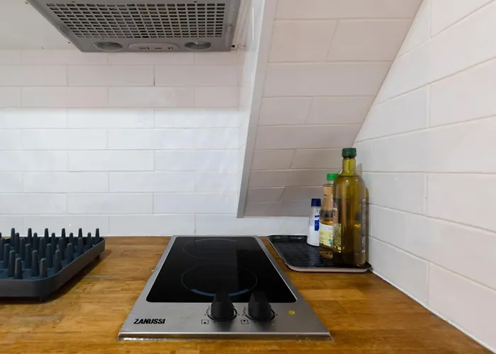 아파트 Studio Basement Flat In The Heart Of Alfama